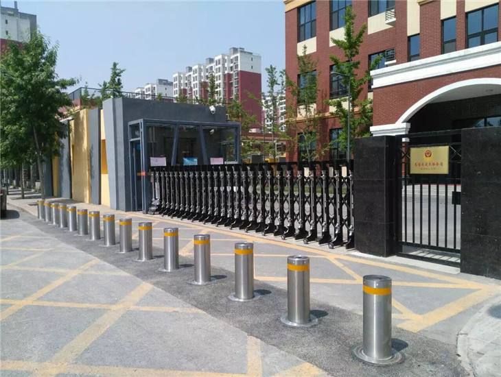 深圳某高校升降柱案例