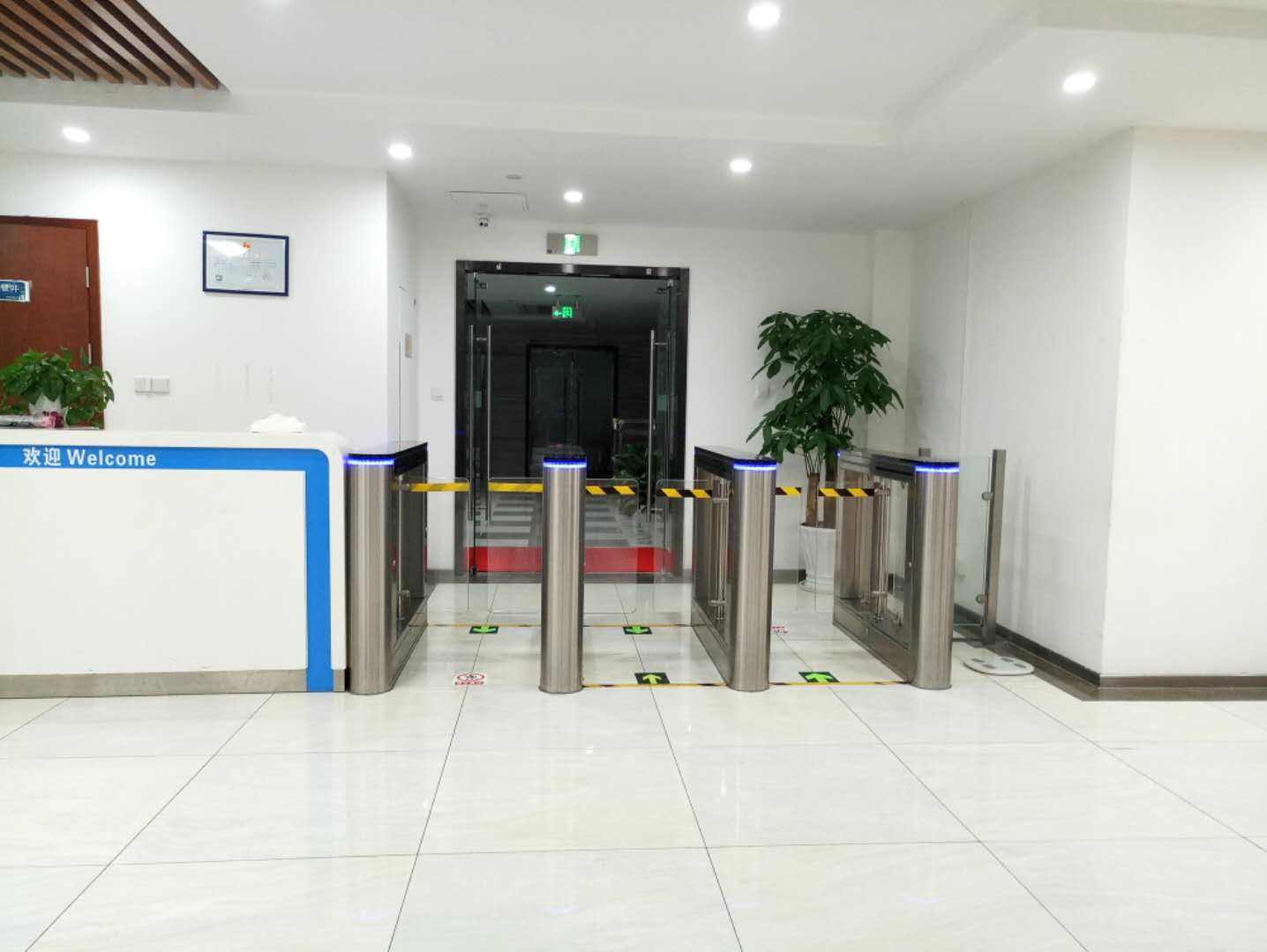 深圳前海创新商务中心摆闸案例.jpg